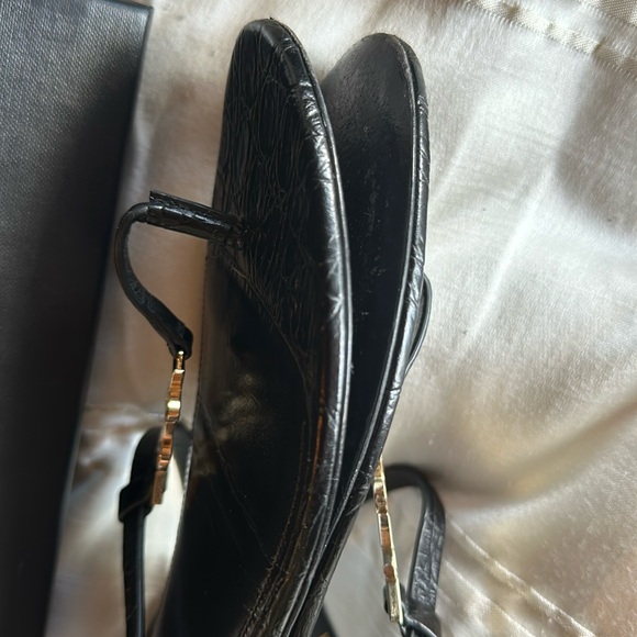 Saint Laurent Cassandra Leather Thong Sandals size 39 - Picture 11 of 12